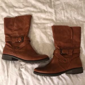 Bare Traps midi brown boots